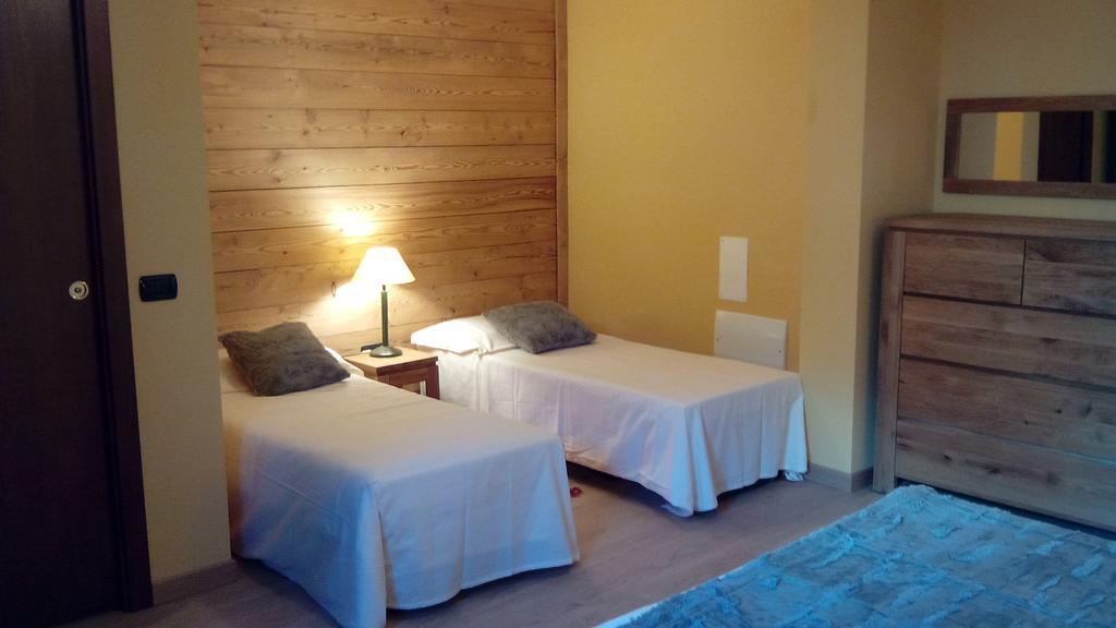 Chalet Alpina Hotel & Apartments Ла-Тюйль Номер фото