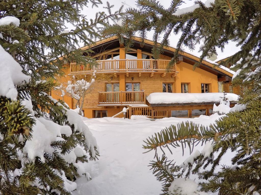 Chalet Alpina Hotel & Apartments Ла-Тюйль Экстерьер фото