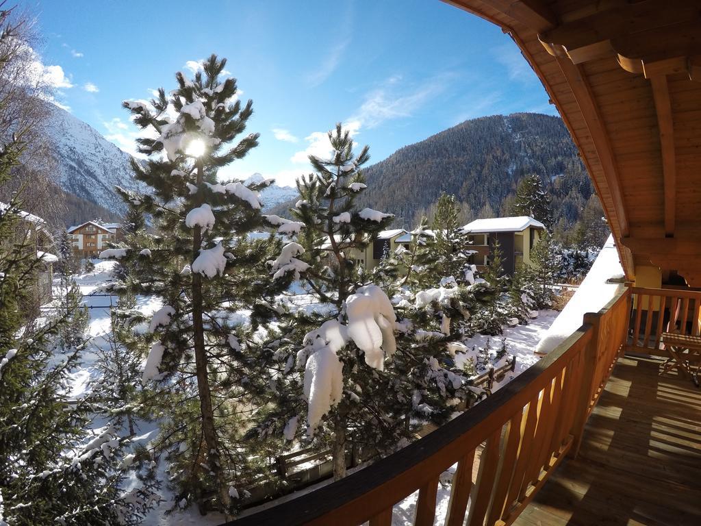 Chalet Alpina Hotel & Apartments Ла-Тюйль Экстерьер фото