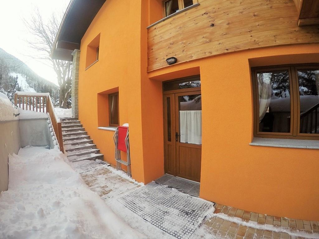 Chalet Alpina Hotel & Apartments Ла-Тюйль Экстерьер фото