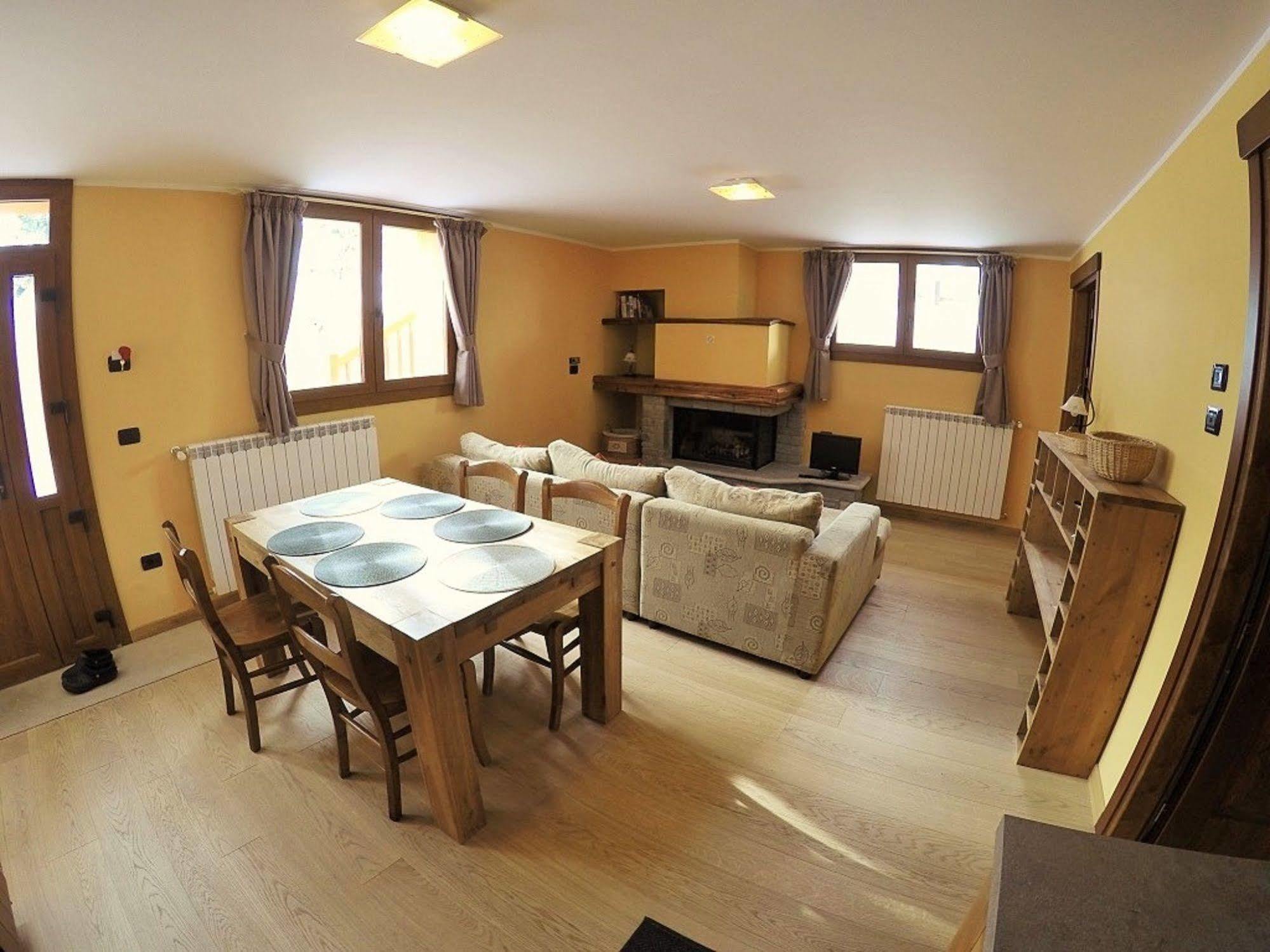 Chalet Alpina Hotel & Apartments Ла-Тюйль Экстерьер фото